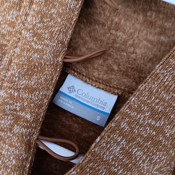 Never Worn Columbia Hoodie - Picture 3 of 3